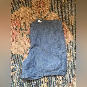 GAP Chambray Blue Women’s Shorts. NWOT.